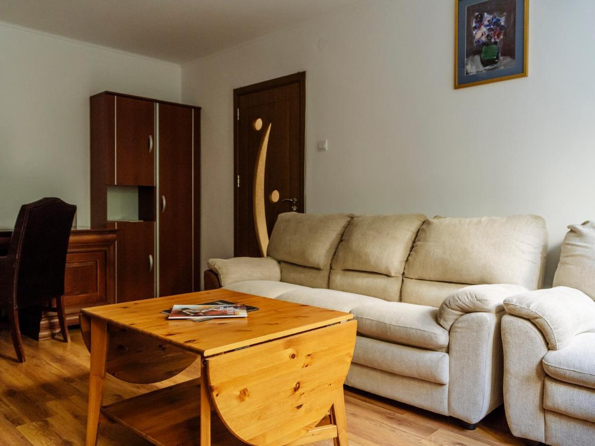 Old Town Historic Apartment With Backyard Mini Park 부쿠레슈티 외부 사진